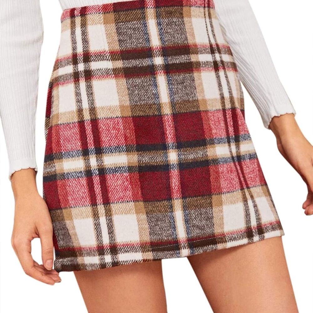 Chic Plaid Mini Skirt in Red and Brown